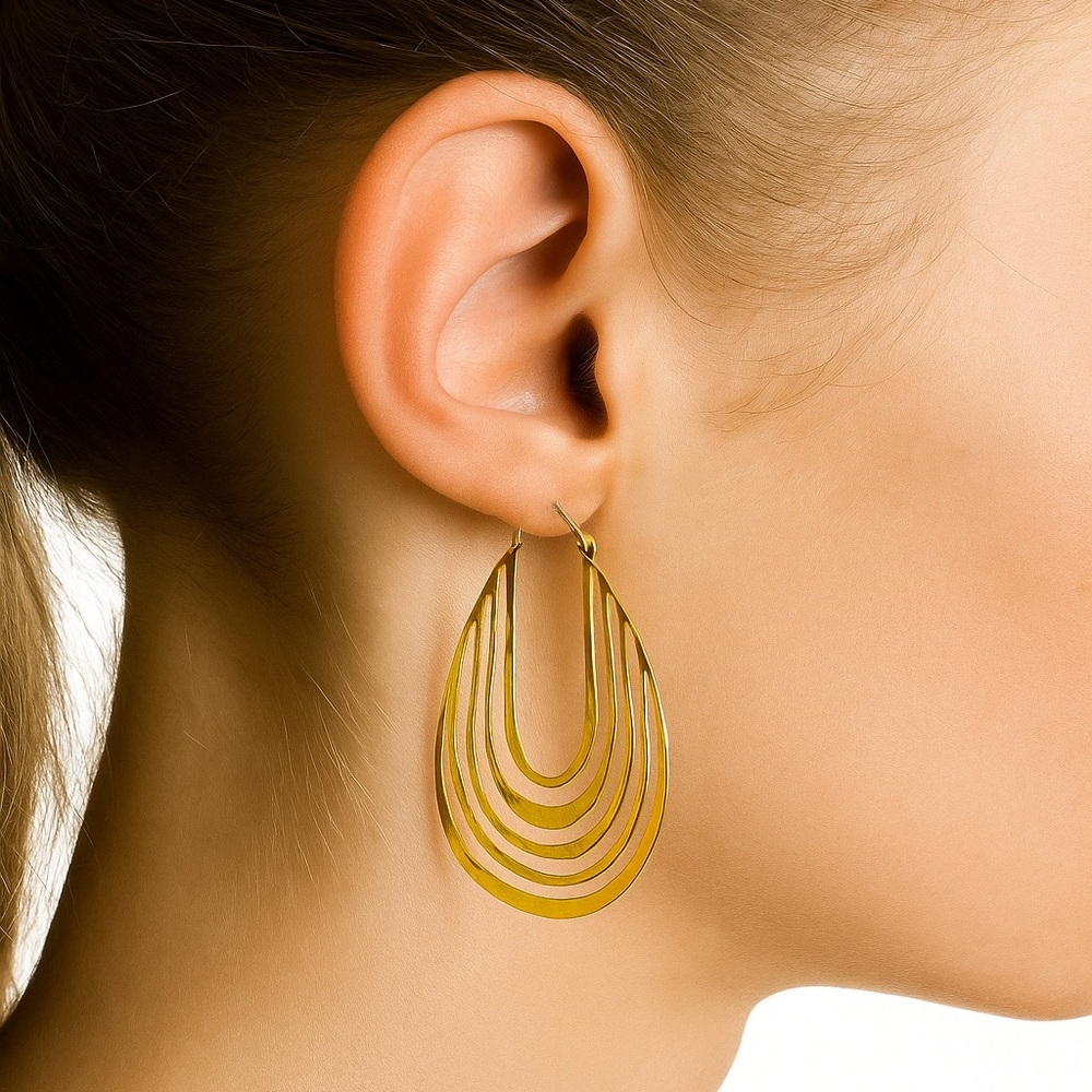 Elegant Gold Hoop Earrings